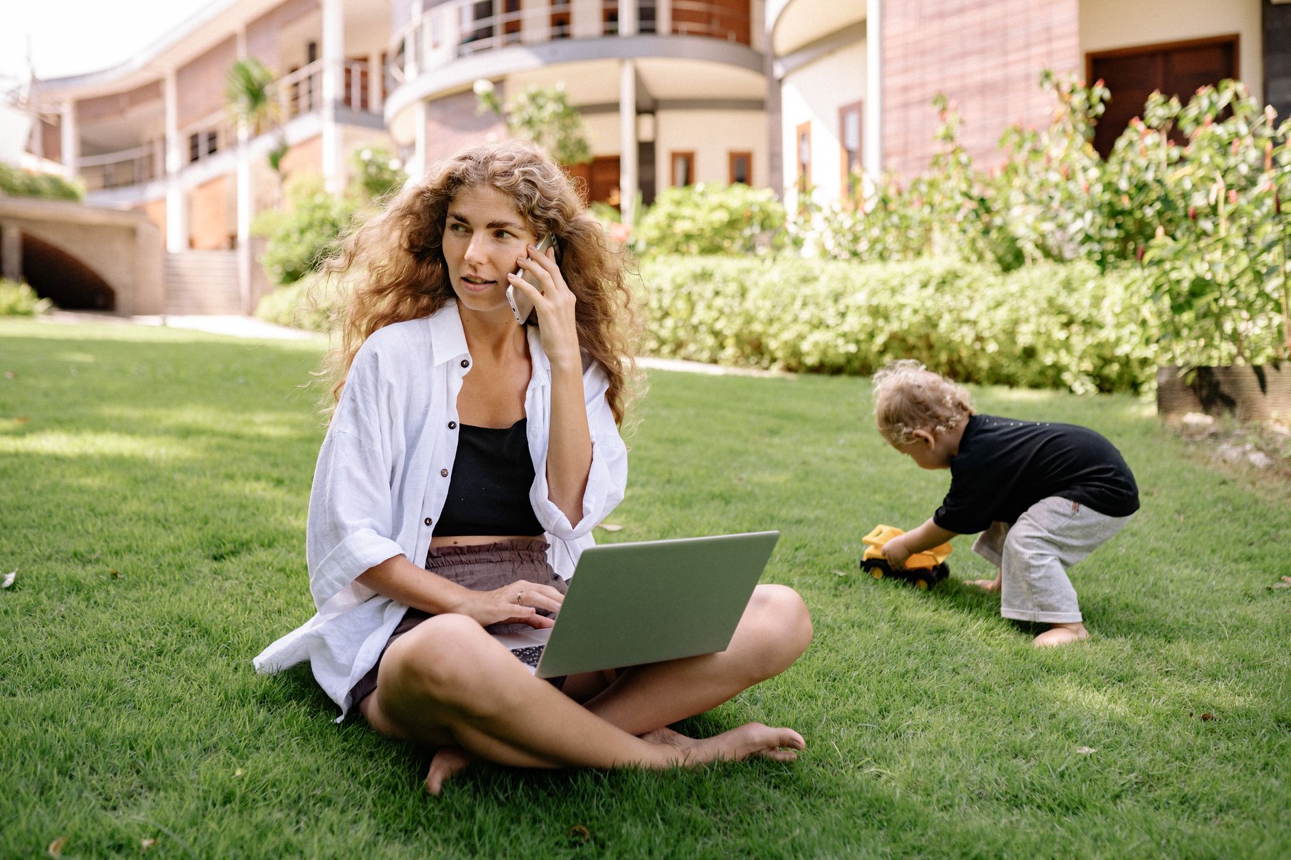 Equilibrio Vida-Trabajo: Vivir sin Estar Siempre "Enchufada"